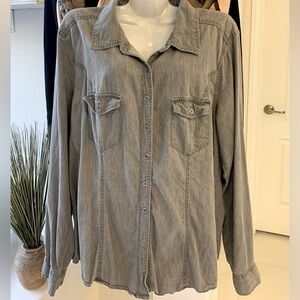 Style & Co Women’s Classic Button Down Gray Chambray Shirt, Large, Slightly used